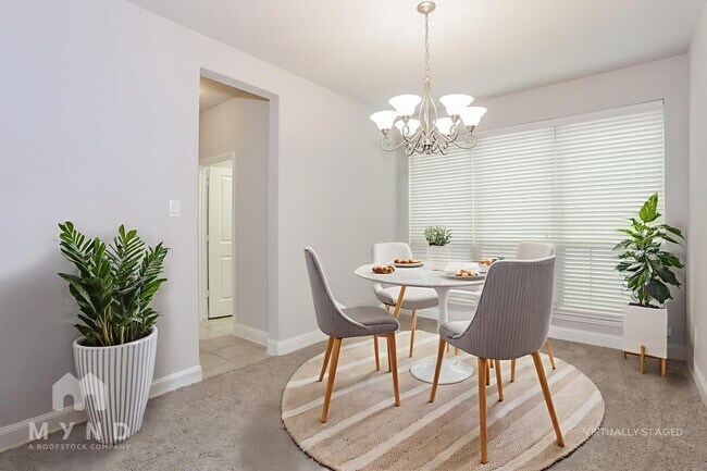 Photo - 120 Knight of Realm Blvd