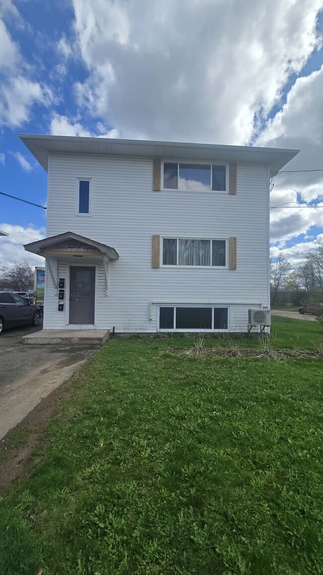 Photo - 23 Falkland St Unit 3