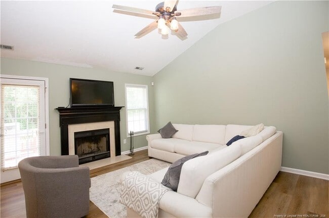 Photo - 112 Raymond St
