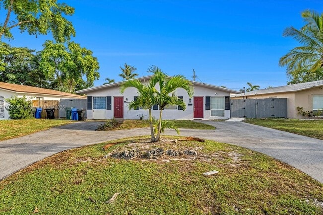 Building Photo - 820 SW 12th Ct Unit 820 Rental