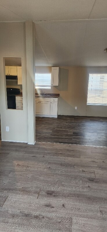 Photo - 7915 103rd St