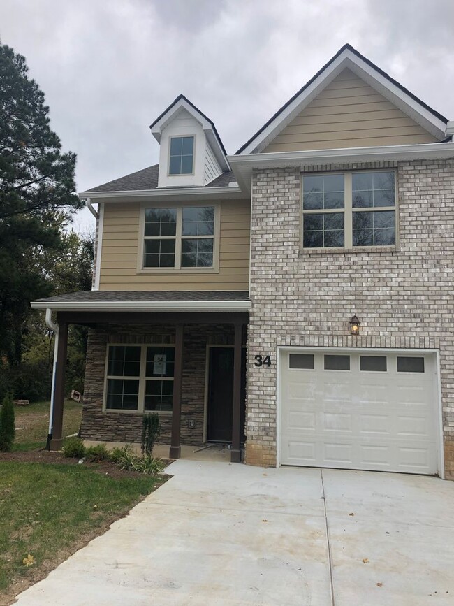 Townhome with 3 Bed/2.5 Bath w 1 Car Garag... - Townhome with 3 Bed/2.5 Bath w 1 Car Garag...