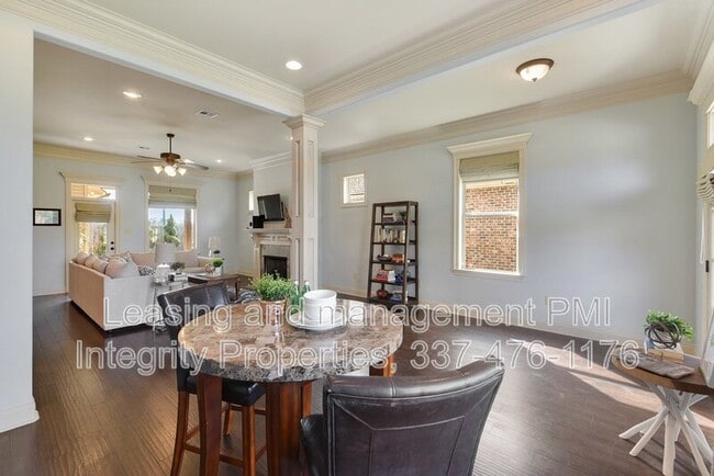 Photo - 308 Overbrook Dr