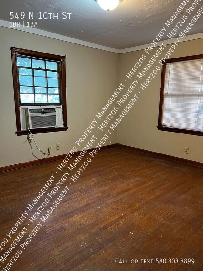 Photo - 549 N 10th St