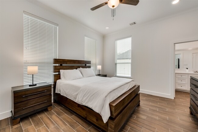 Photo - 204 Drennan St