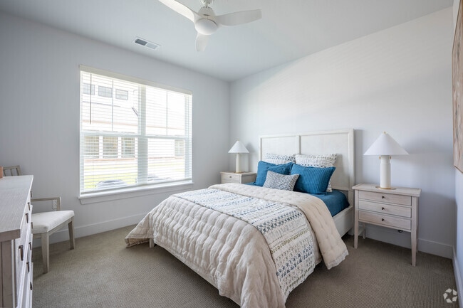 1BR, 1BA - 813SF - Bedroom
