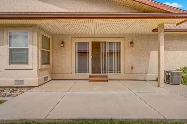 Palisade Home In Established Neighborhood