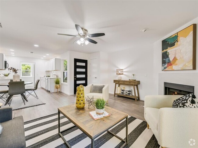 Building Photo - 903 Romeria Dr Unit 102 Rental