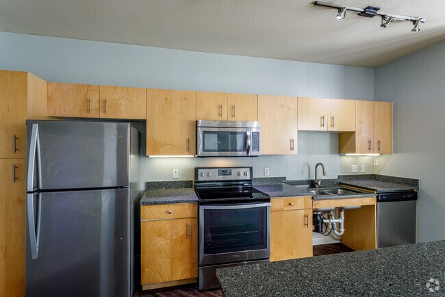 1BR, 1BA - Congress - City Gate Apartment Homes