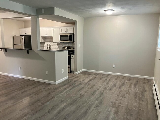 Photo - Country Manor Apartment Homes