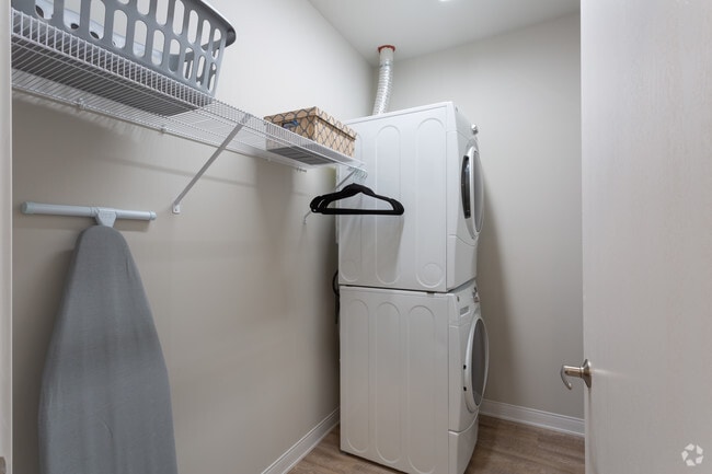 1HAB, 1BA - G - Lamphouse Apartments