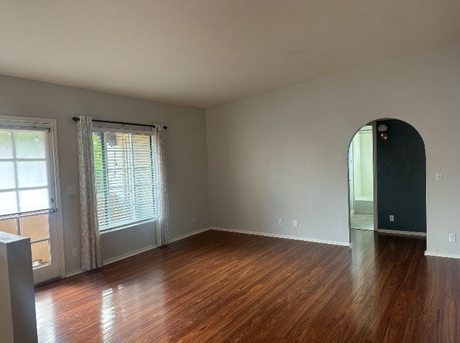 Photo - 5402 E Windsor Ave Unidad #60