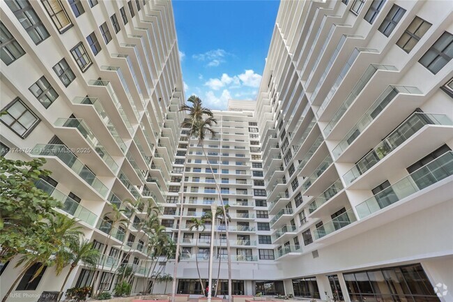 Building Photo - 9801 Collins Ave Unit 11N Rental