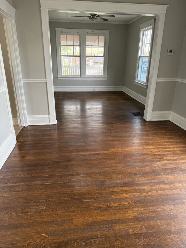 Photo - 437 S Elm Ave