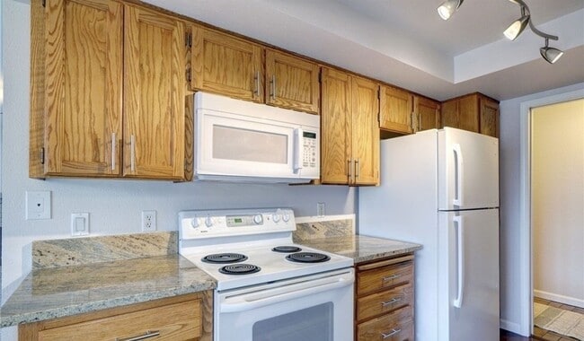 Photo - Charming 2 BR 2 Ba Apartment/Condo