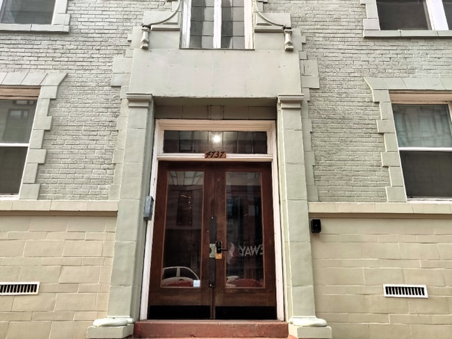 Photo - 4737 Brooklyn Ave NE Unit 102