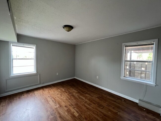 Photo - 242 Georgia Ave