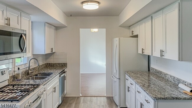 Photo - 247 Fairfield Ln