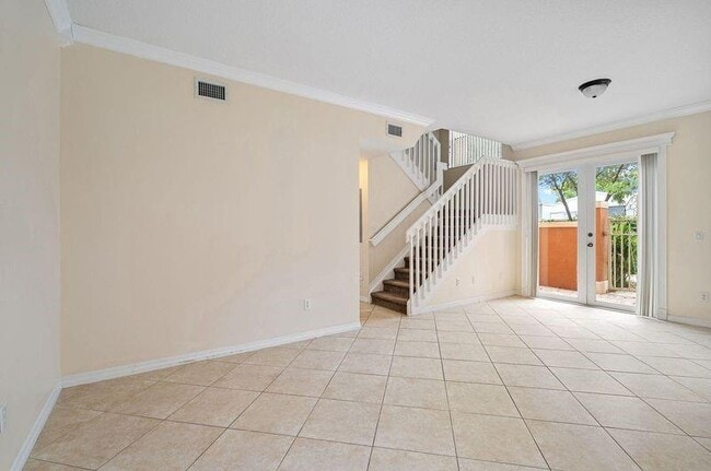 Photo - 5019 Neptune Ln