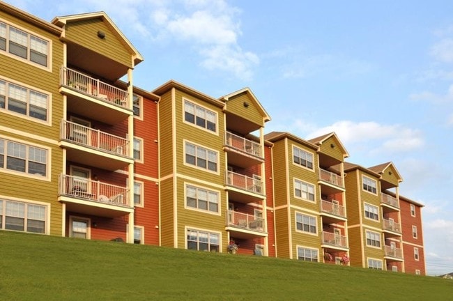 Building Photo - Chateau Canaan