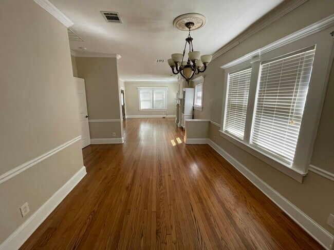 Photo - 5118 Stoneleigh Ave