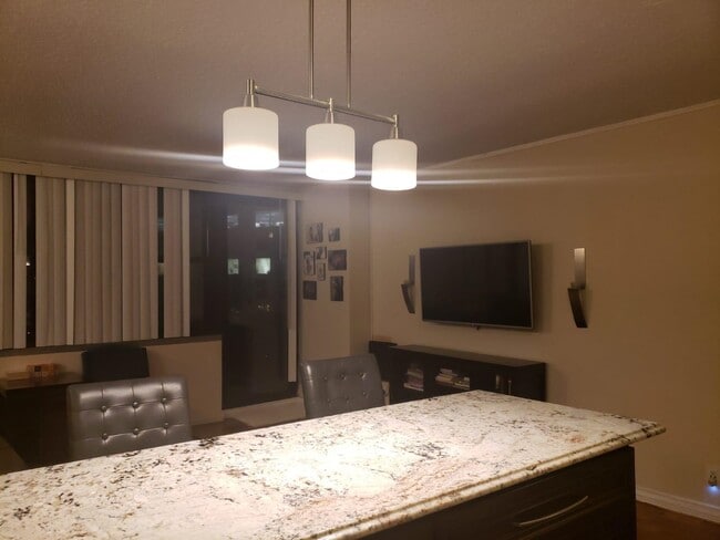 Photo - 280 Marin Blvd