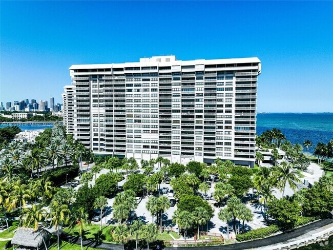 Building Photo - 1 Grove Isle Dr Unit A310 Rental