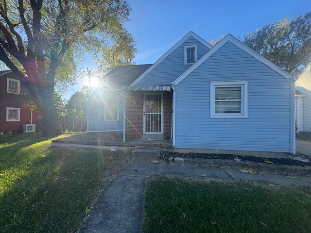 Building Photo - 2449 Fairport Ave