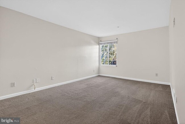 Photo - 4950 Columbia Rd Unit 3