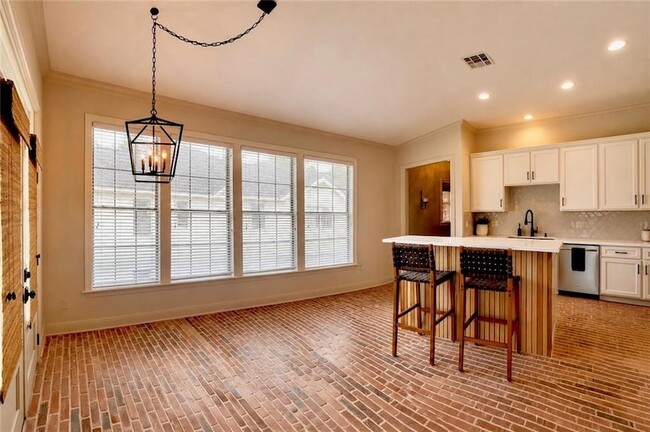 Photo - 18123 Cusachs Dr