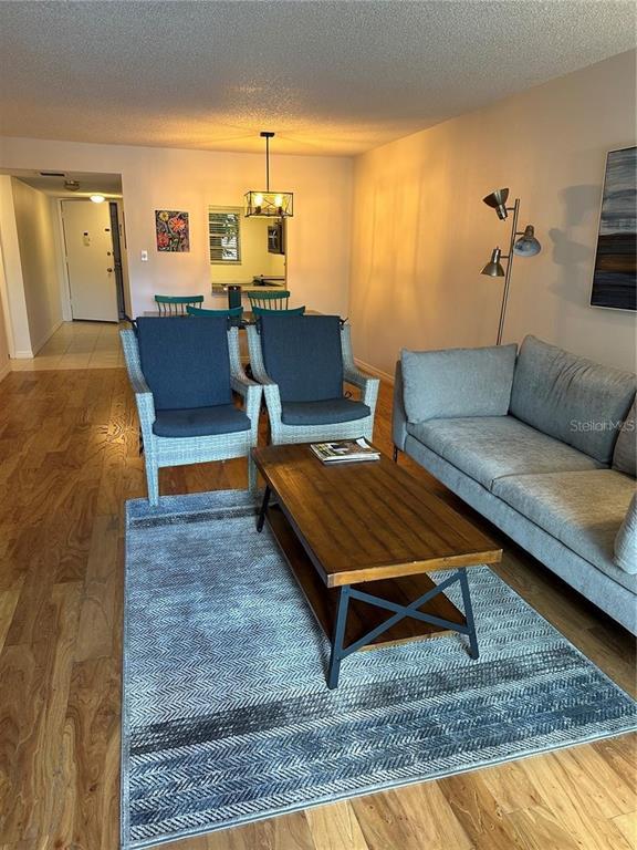 Photo - 3700 S Osprey Ave Unidad 219