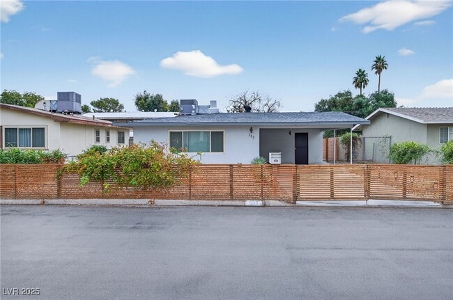 Photo - 333 S Tonopah Dr