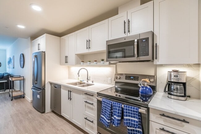 Photo - Rediviva at the Vancouver Waterfront!