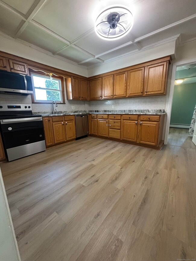 Photo - 161 Cliff St