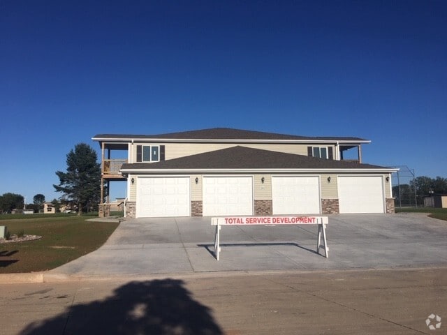 Building Photo - 2003 Zimmer Dr Unit D Rental