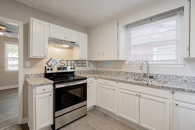 Photo - 2210 Corning Rd