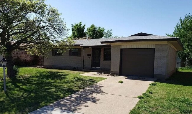 Building Photo - 4051 SE Bedford Dr Rental
