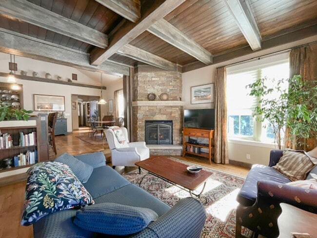 Building Photo - Enjoy Summer in Historic Breckenridge, Walk to Main Street! Bring your dog!