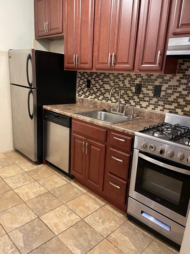 Photo - 1711 Spring Garden St Unit 2F