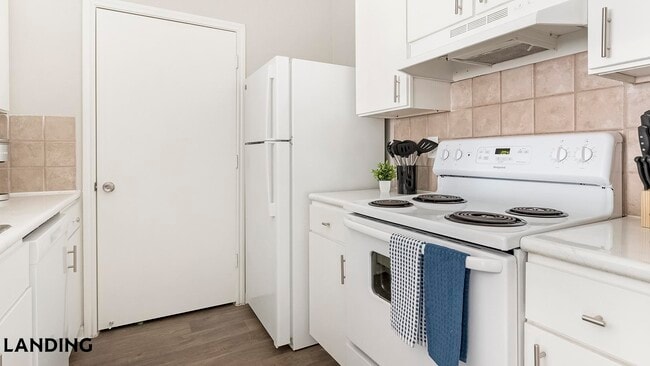 Photo - 9835 Fredericksburg Rd Unidad 226