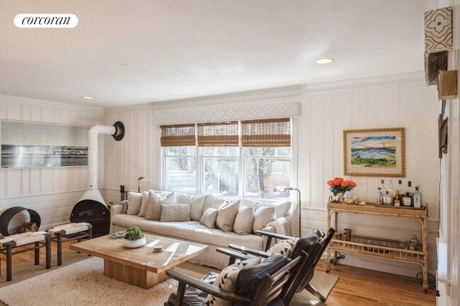 Photo - 70 Miller Ln E