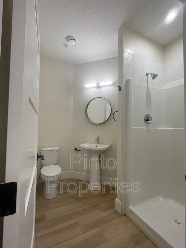 Photo - 8719-8110 110 St NW