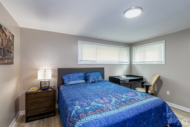 3BR, 1BA - Bedroom