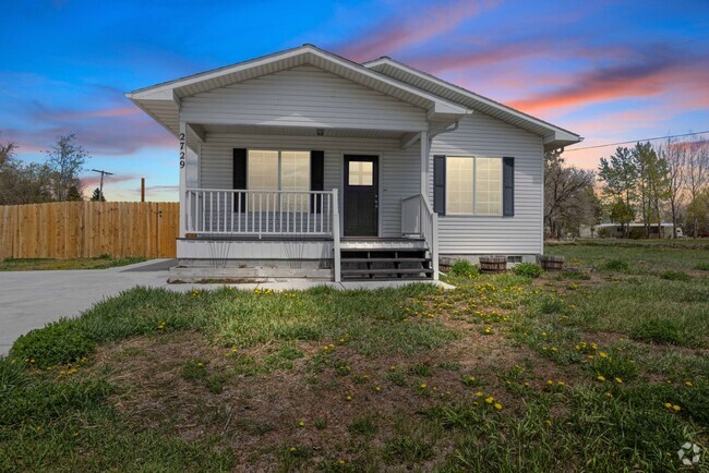 Building Photo - 4 bed 2 bath Home in Idaho Falls