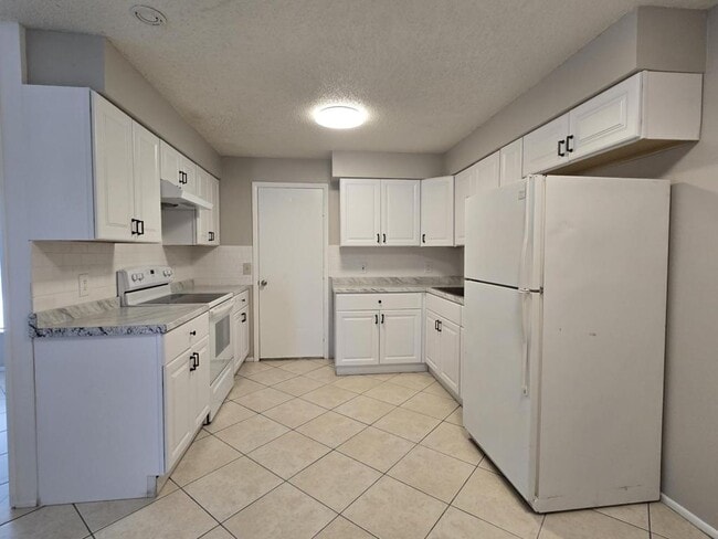 Photo - 7389 Canterbury St