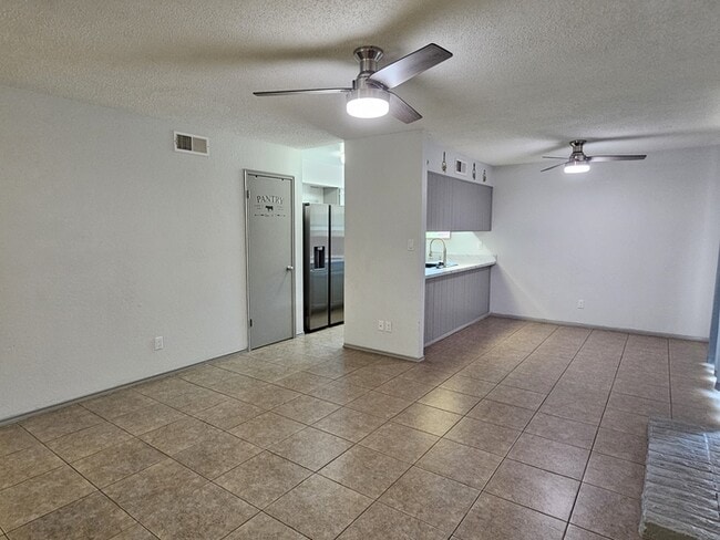 Photo - 3 bed 2 bath Townhome in Tempe