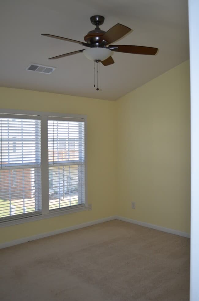 Dormitorio 1 - 1371 Thornborough Dr