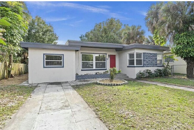 Photo - 1016 Chipola Rd Townhome