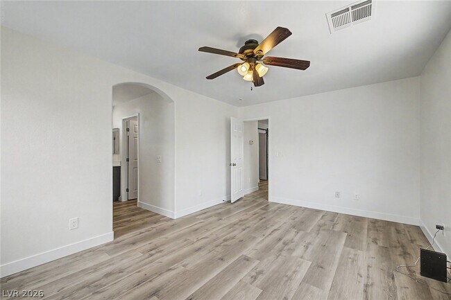 Photo - 8168 New Leaf Ave