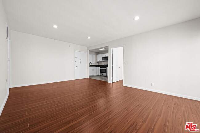 Photo - 1445 S Sherbourne Dr Unidad 11